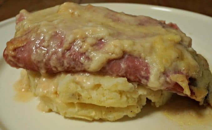 Chicons au gratin - endives wrapped in ham and cheese sauce