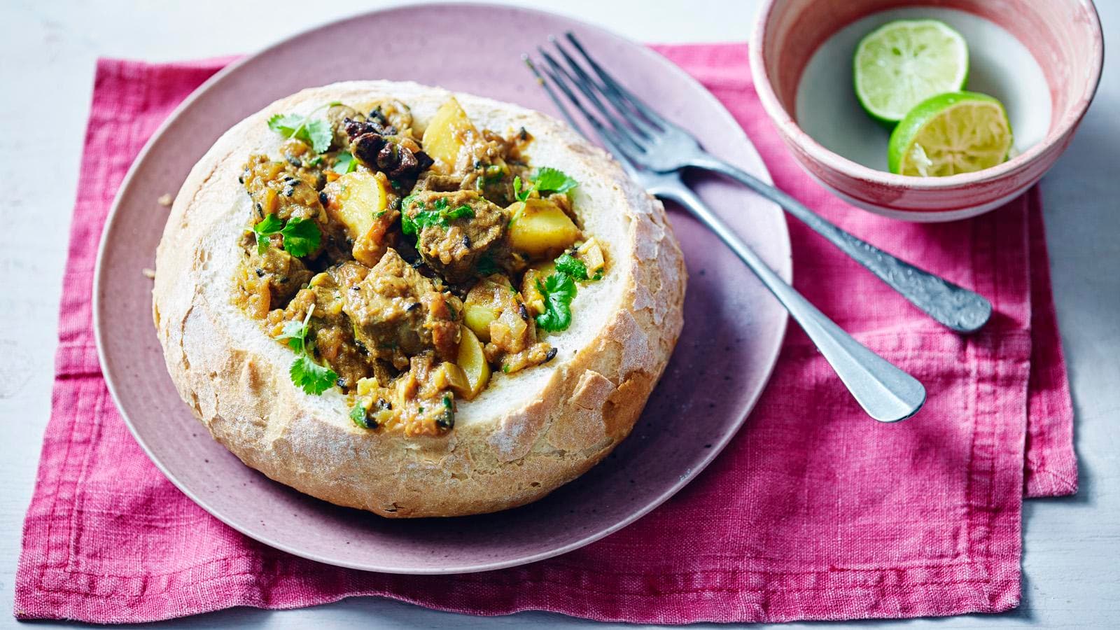 Bunny chow - curry in a loaf