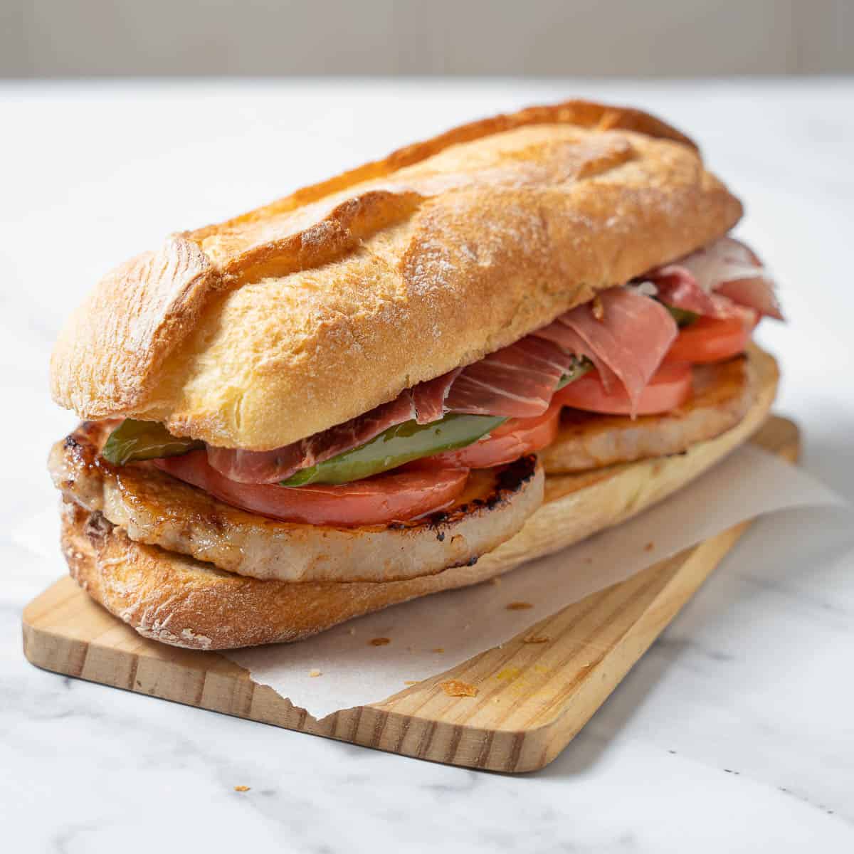 Bocadillo - ham sandwich