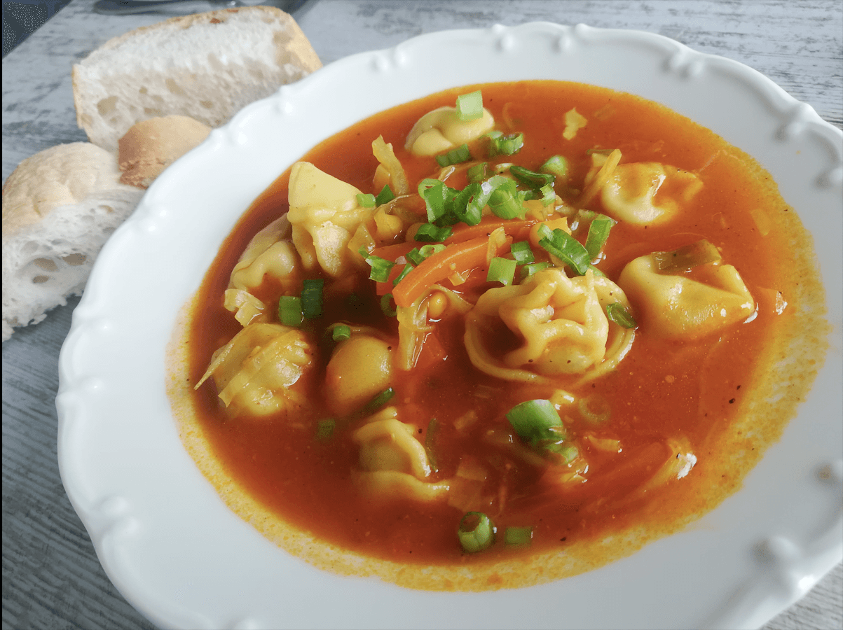 Chuchvara - beef dumplings in soup 