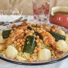 Rechta - handmade noodles and white sauce