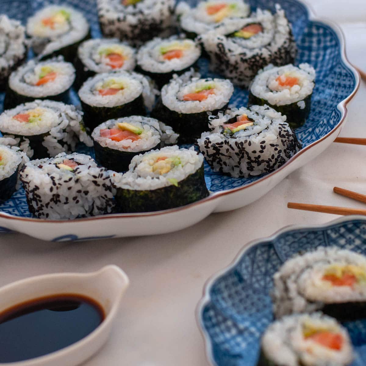 Uramaki - underside down sushi