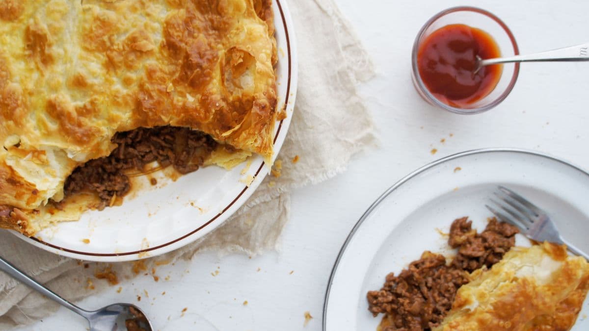 Aussie meat pie